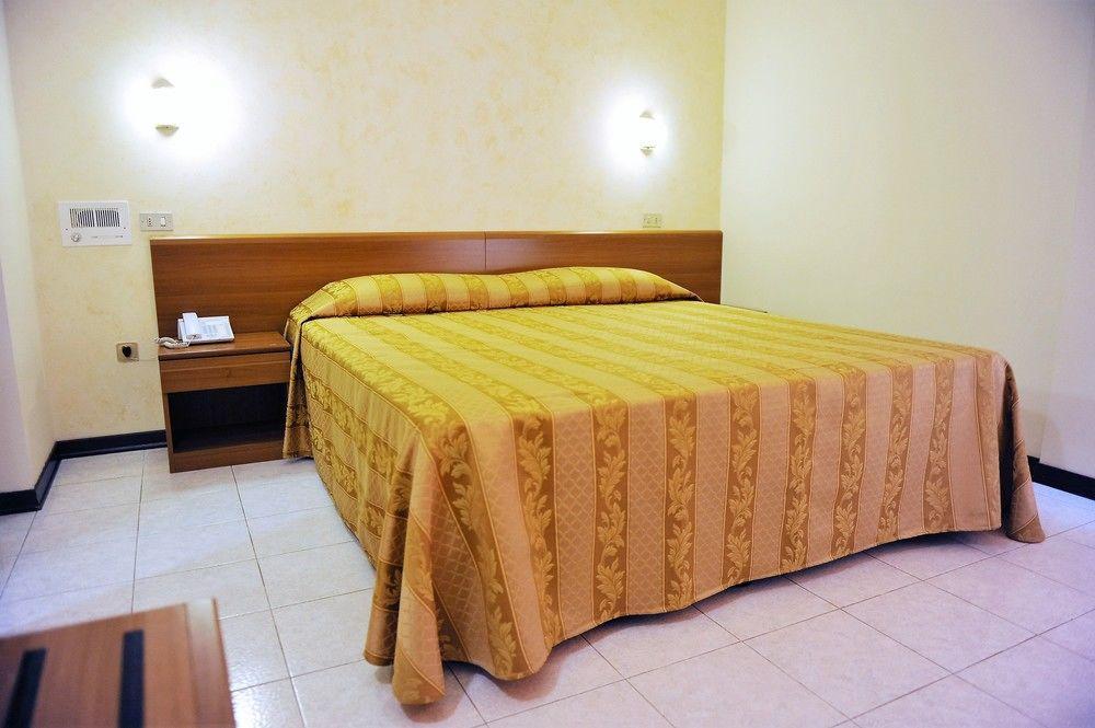 Hotel Marco Polo Self Check-In Bologna Eksteriør billede
