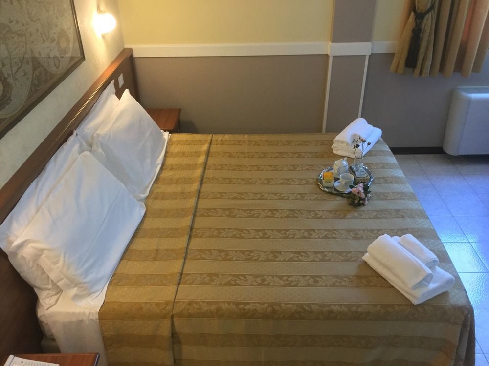 Hotel Marco Polo Self Check-In Bologna Eksteriør billede