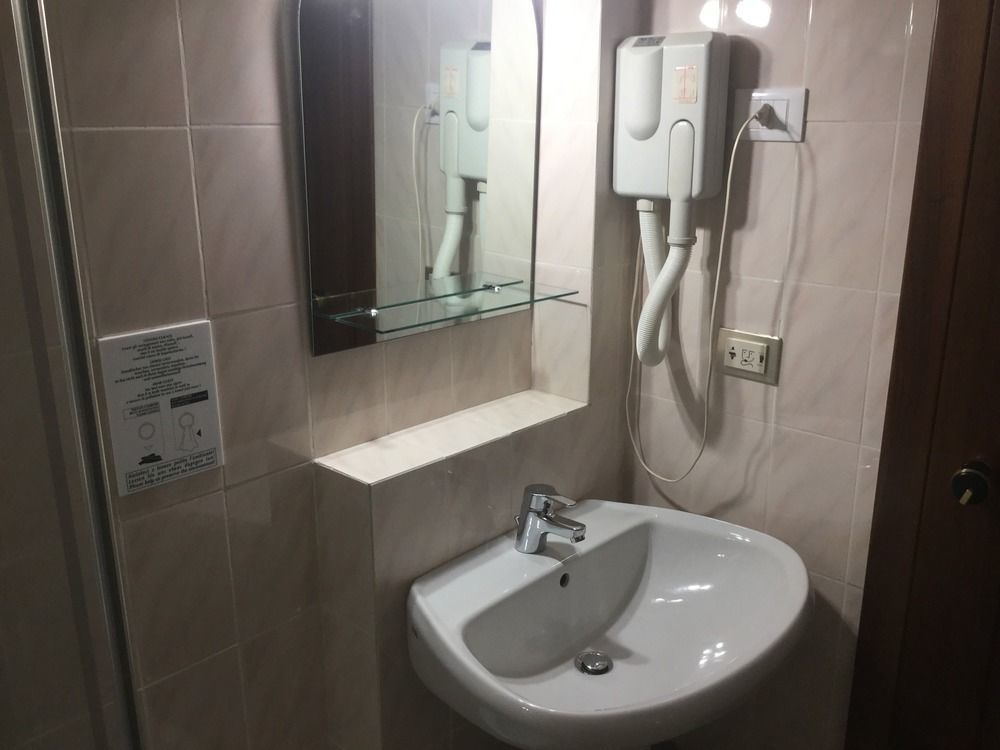 Hotel Marco Polo Self Check-In Bologna Eksteriør billede