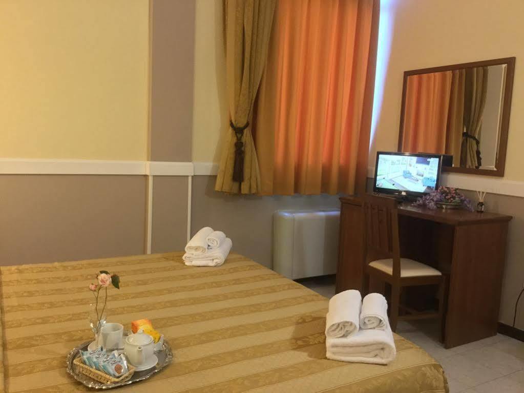 Hotel Marco Polo Self Check-In Bologna Eksteriør billede